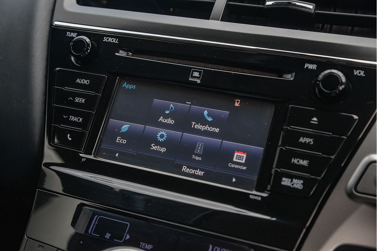 2019 Toyota Prius V ZVW40R