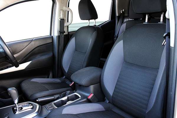 2021 Nissan Navara ST D23 4X4