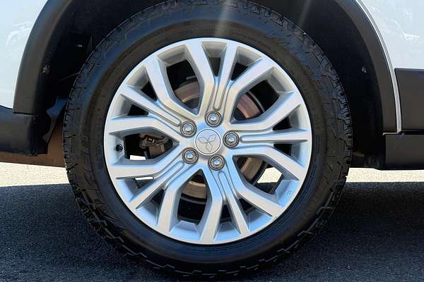 2021 Mitsubishi Outlander ES ZL