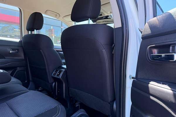 2021 Mitsubishi Outlander ES ZL