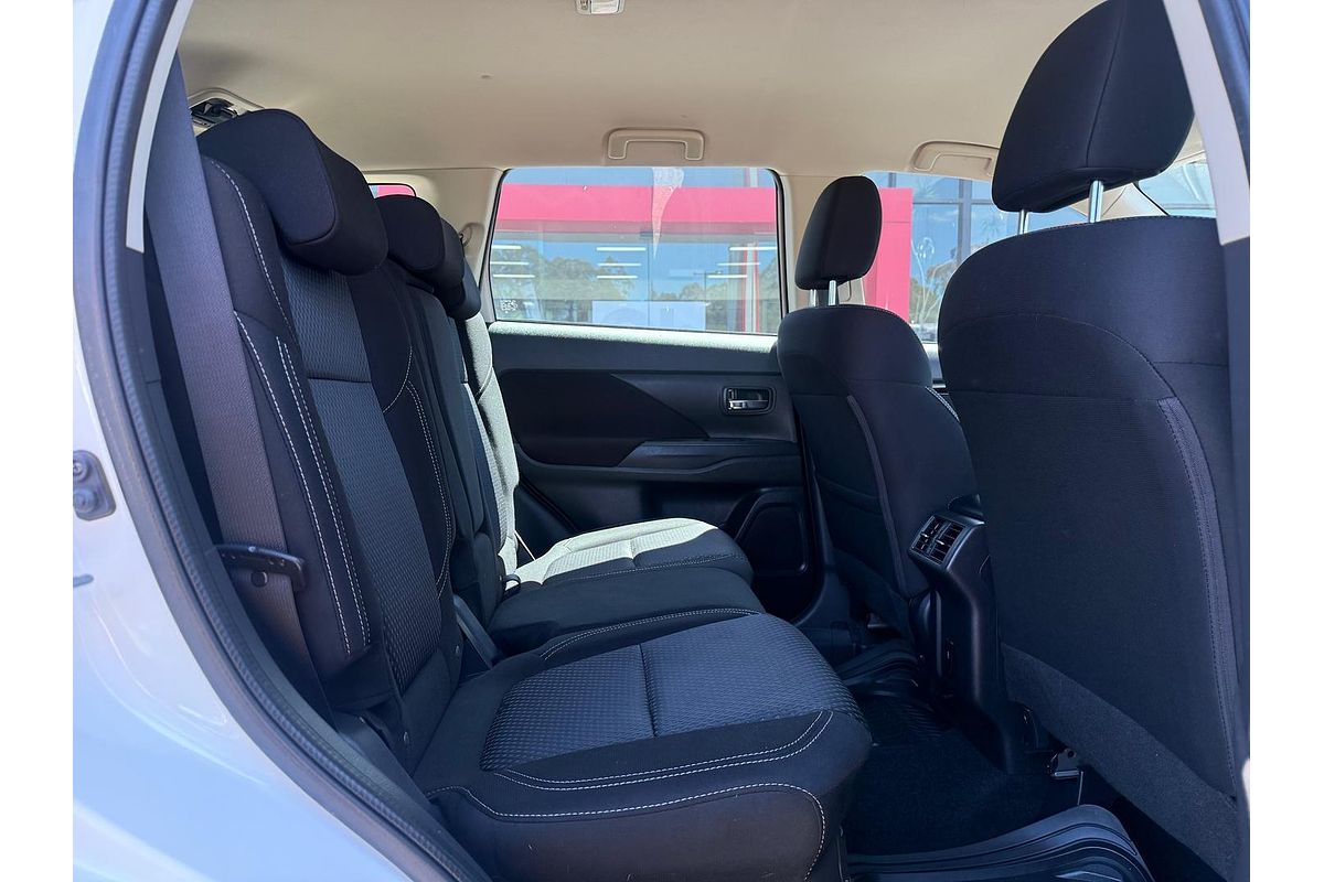 2021 Mitsubishi Outlander ES ZL