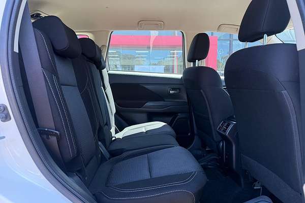 2021 Mitsubishi Outlander ES ZL