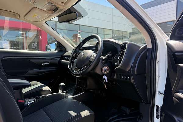 2021 Mitsubishi Outlander ES ZL