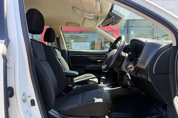 2021 Mitsubishi Outlander ES ZL