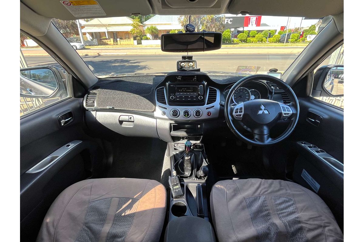 2014 Mitsubishi Triton GLX-R MN 4X4