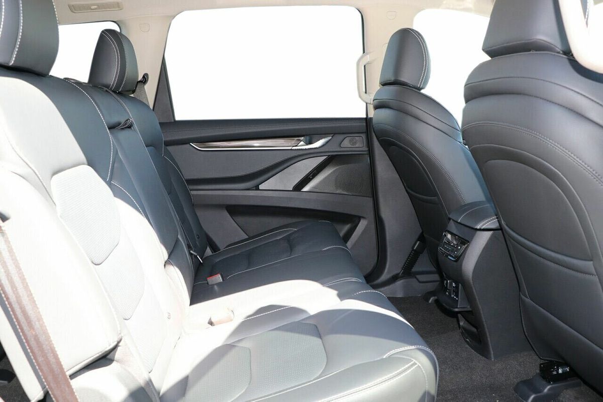 2025 LDV D90 Executive SV9A