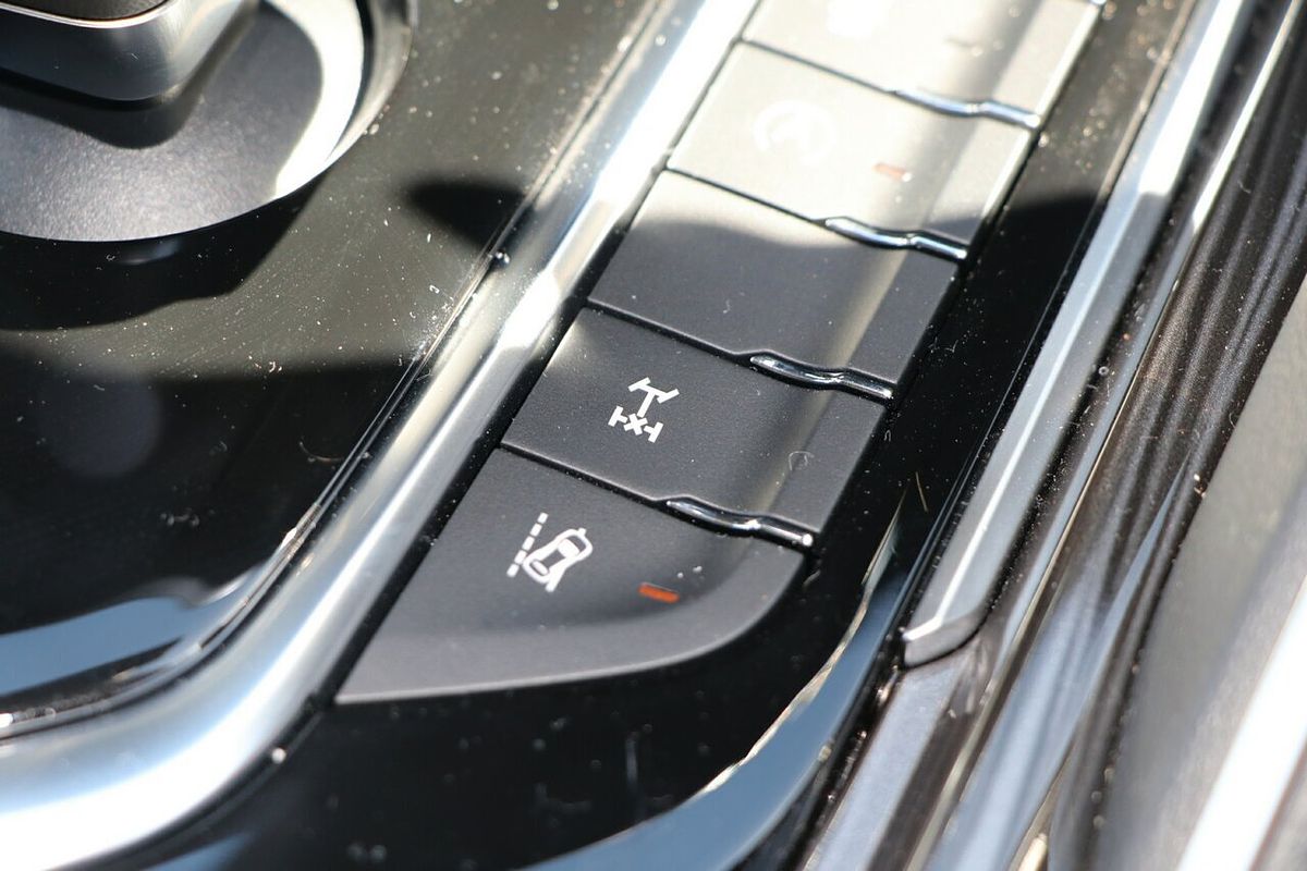 2025 LDV D90 Executive SV9A