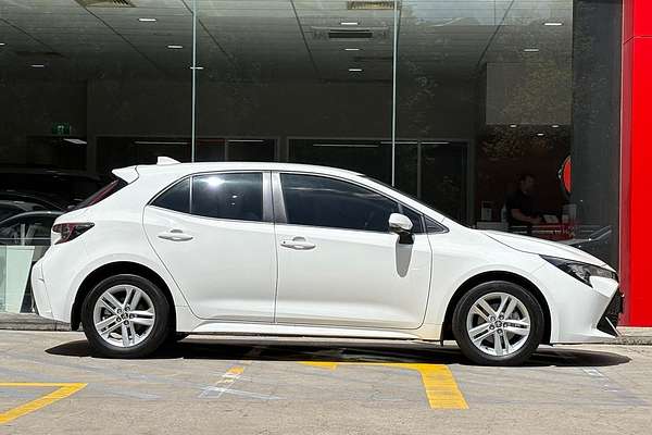 2022 Toyota Corolla Ascent Sport Hybrid ZWE211R