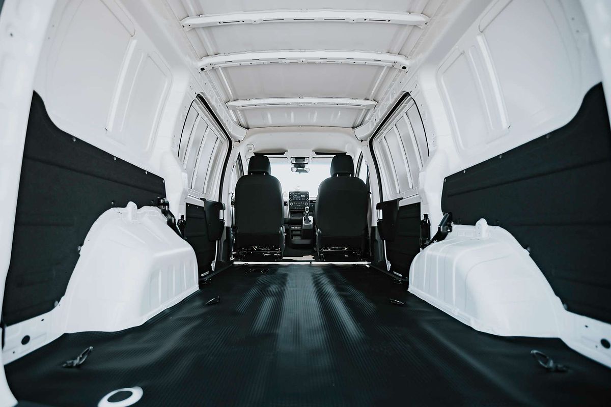 2025 Hyundai STARIA LOAD  US4.V3