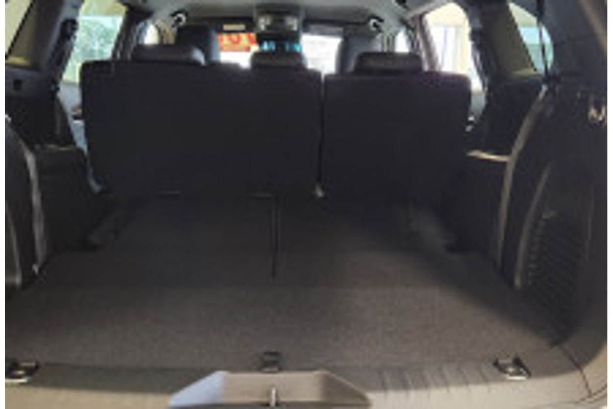 2025 Isuzu MU-X LS-T