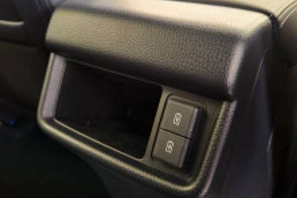 2025 Isuzu MU-X LS-T