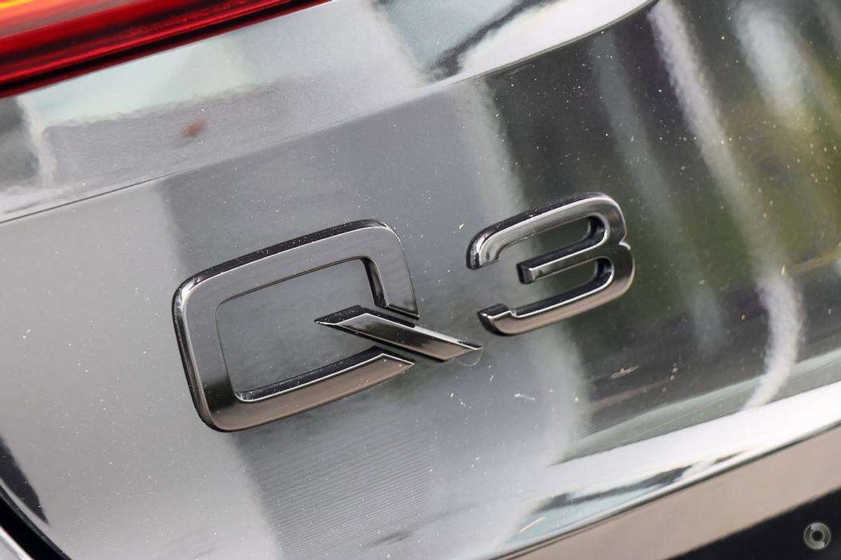 2025 Audi Q3 35 TFSI S line edition F3