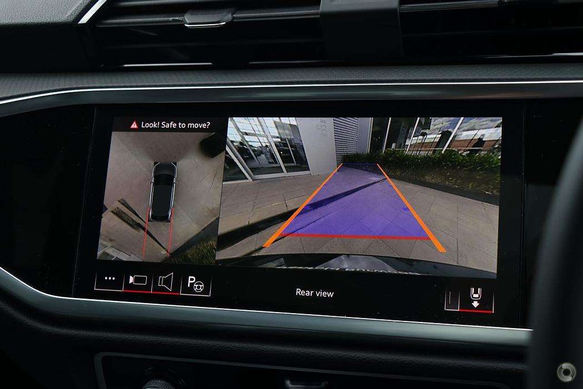 2025 Audi Q3 35 TFSI S line edition F3