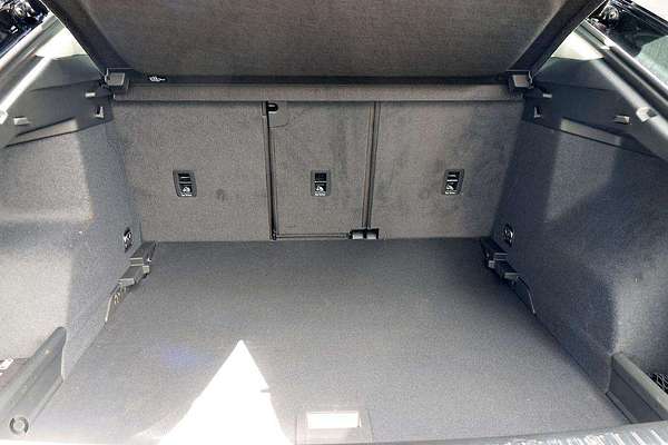 2025 Audi Q3 35 TFSI S line edition F3