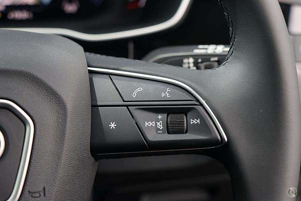 2025 Audi Q3 35 TFSI S line edition F3