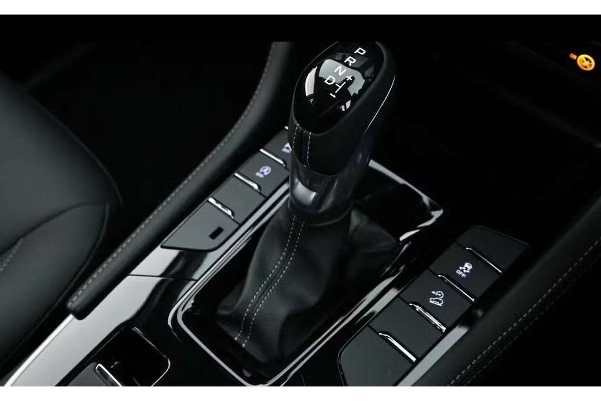 2025 Isuzu MU-X LS-T