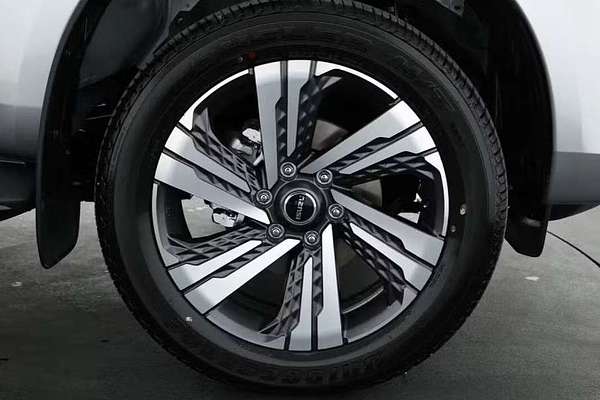 2025 Isuzu MU-X LS-T