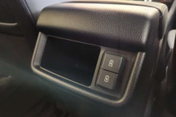 2025 Isuzu MU-X LS-T