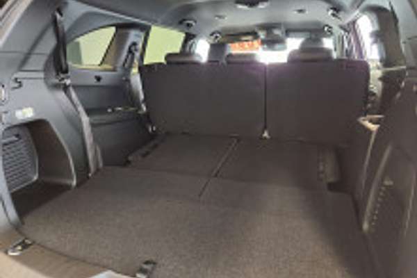 2025 Isuzu MU-X LS-T