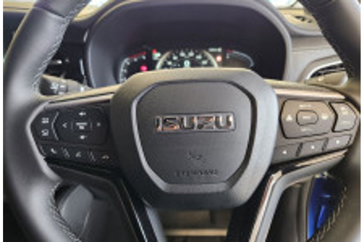 2025 Isuzu MU-X LS-T