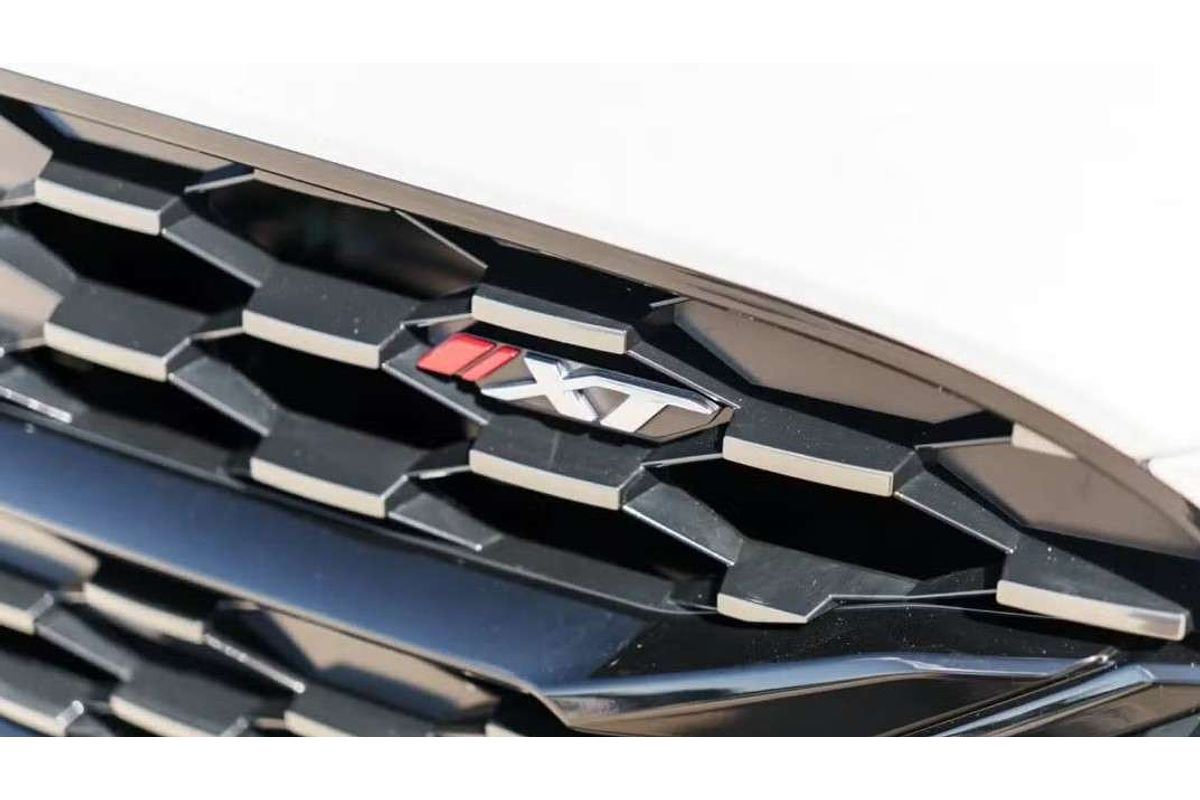 2025 Isuzu MU-X X-TERRAIN