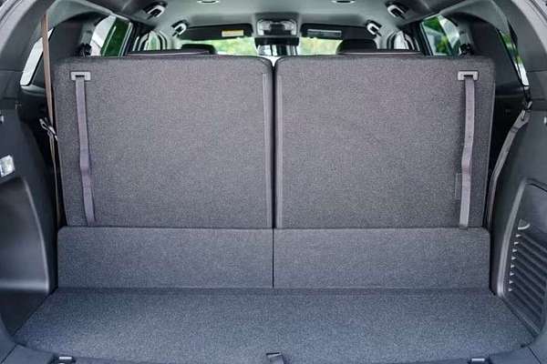 2025 Isuzu MU-X X-TERRAIN