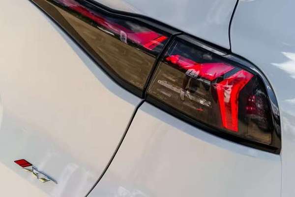 2025 Isuzu MU-X X-TERRAIN