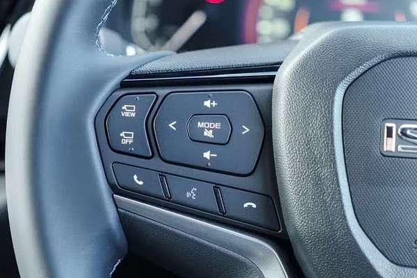 2025 Isuzu MU-X X-TERRAIN