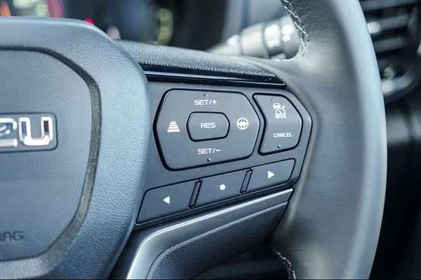 2025 Isuzu MU-X X-TERRAIN