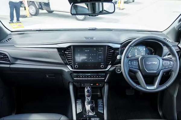 2025 Isuzu MU-X X-TERRAIN