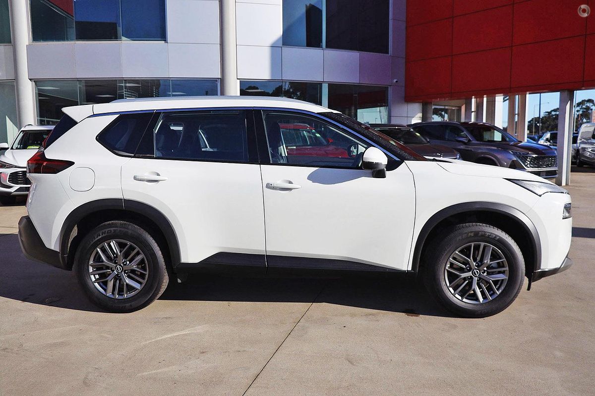 2024 Nissan X-TRAIL ST T33