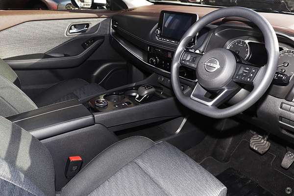 2024 Nissan X-TRAIL ST T33