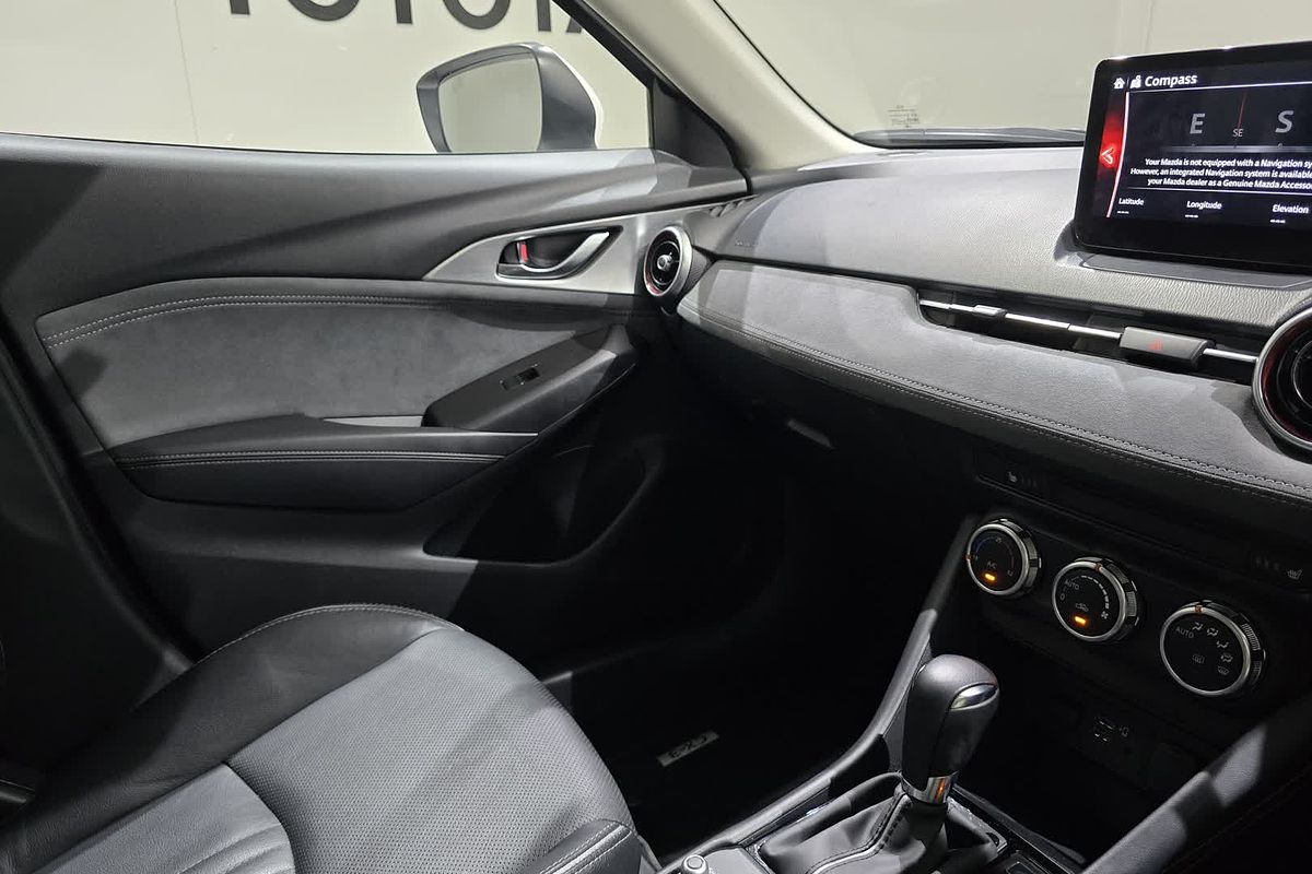 2023 Mazda CX-3 Akari DK