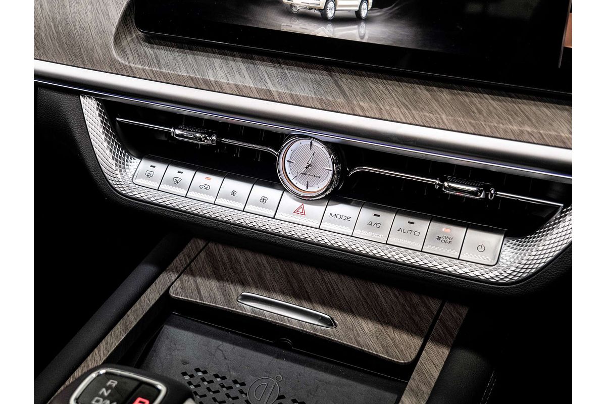 2025 GWM Tank 500 Ultra Hi4-T PHEV P03