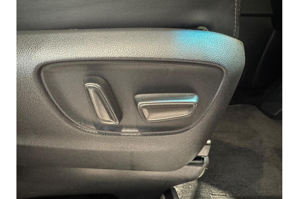 2019 Toyota Granvia VX GDH303R