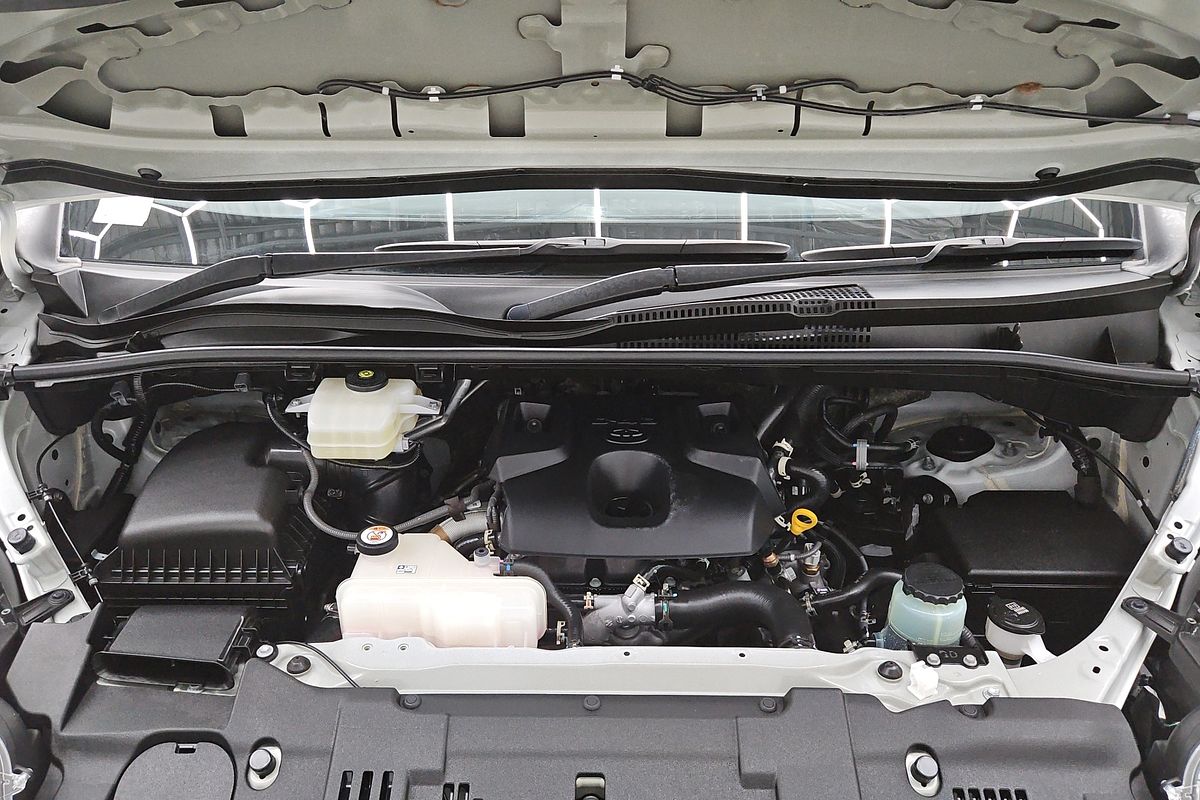 2020 Toyota Hiace Commuter GDH322R ELWB High Roof