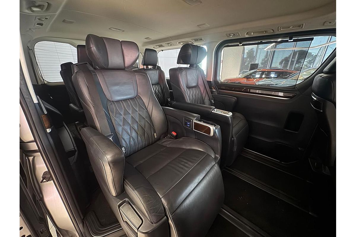 2019 Toyota Granvia VX GDH303R