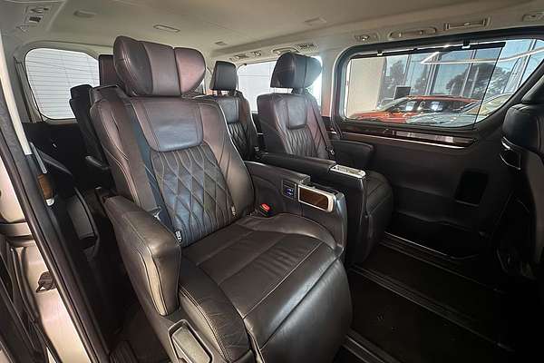 2019 Toyota Granvia VX GDH303R