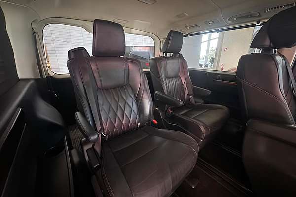 2019 Toyota Granvia VX GDH303R