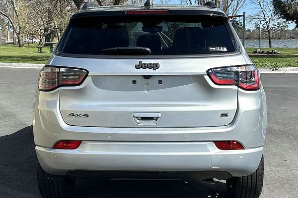 2023 Jeep Compass S-Limited M6