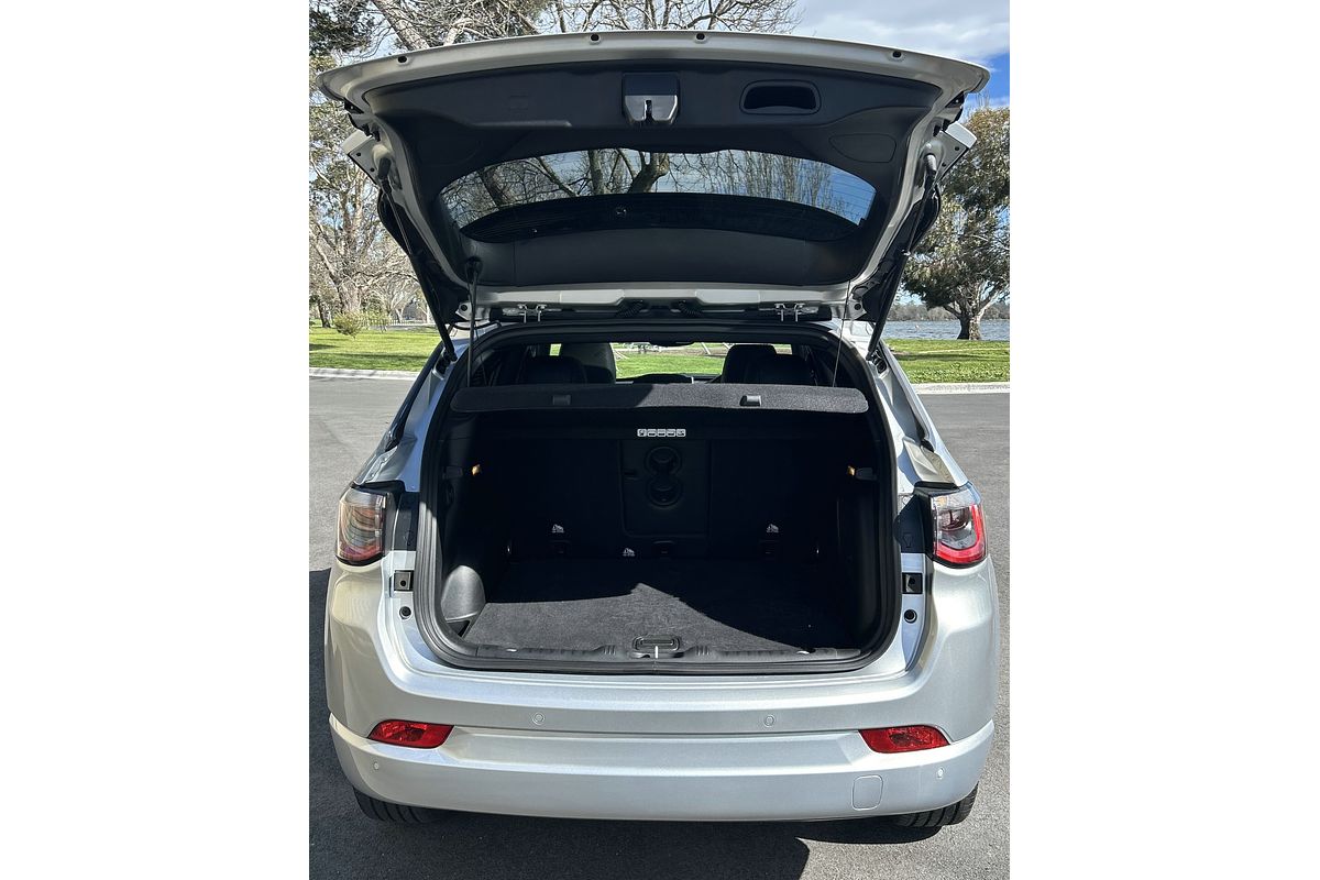 2023 Jeep Compass S-Limited M6