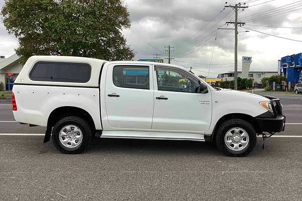 2005 Toyota Hilux SR GGN25R 4X4
