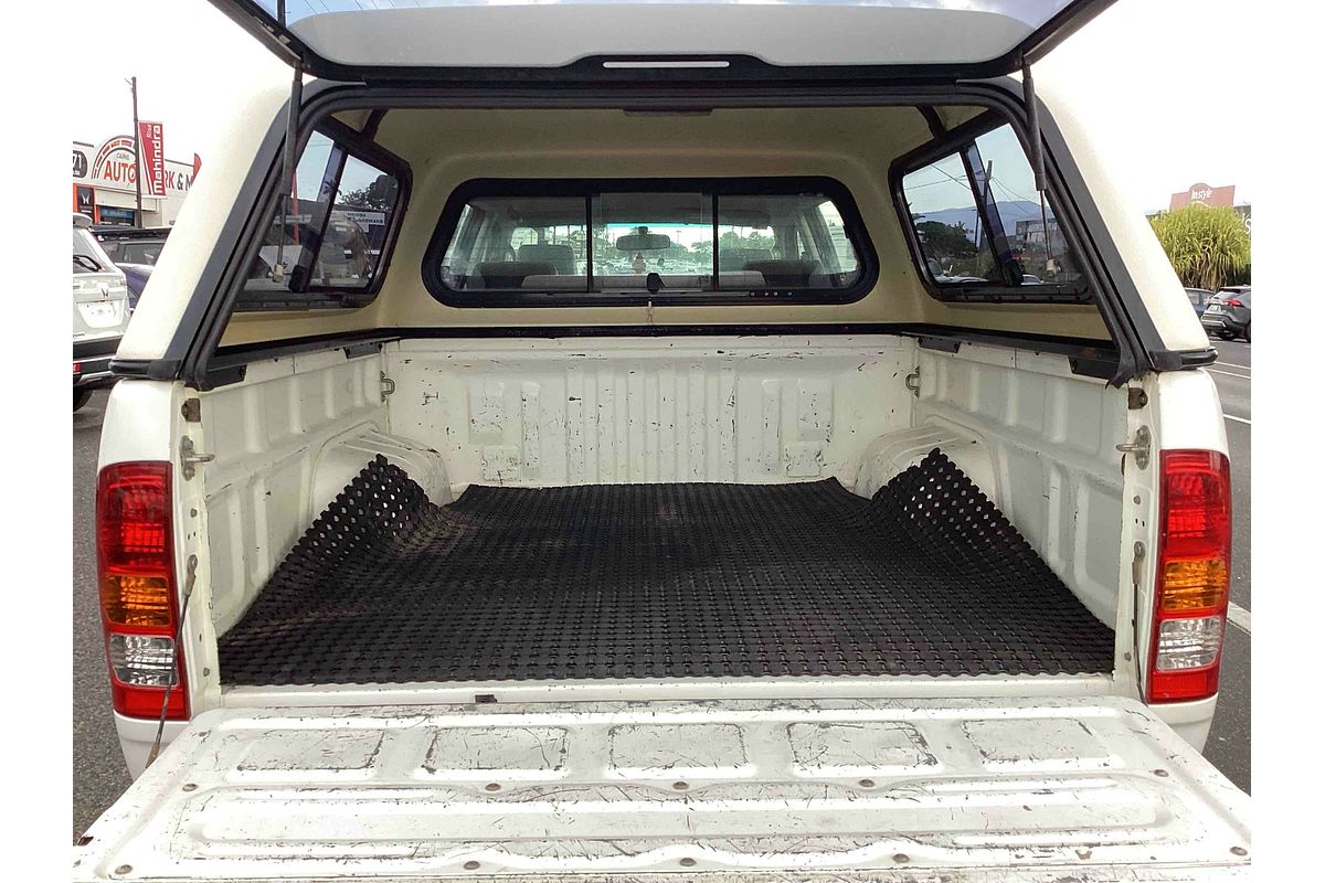 2005 Toyota Hilux SR GGN25R 4X4