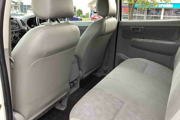 2005 Toyota Hilux SR GGN25R 4X4