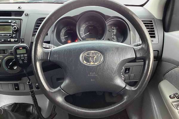 2005 Toyota Hilux SR GGN25R 4X4