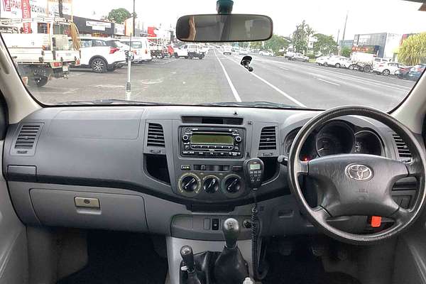 2005 Toyota Hilux SR GGN25R 4X4