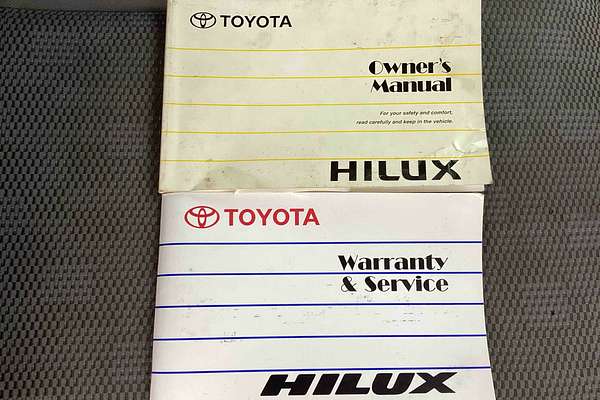 2005 Toyota Hilux SR GGN25R 4X4
