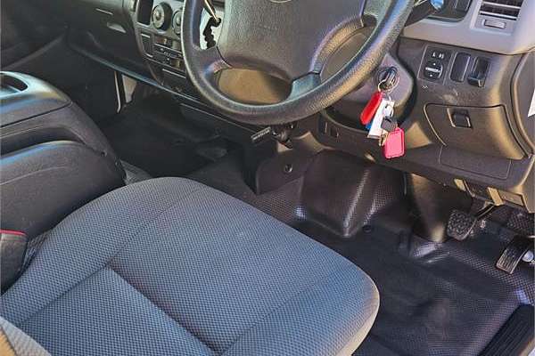 2012 Toyota Hiace TRH201R LWB