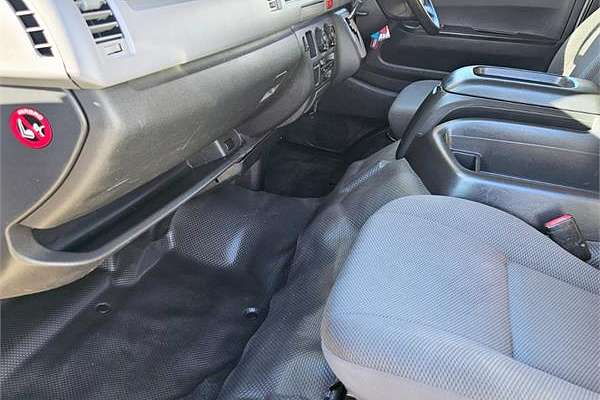 2012 Toyota Hiace TRH201R LWB