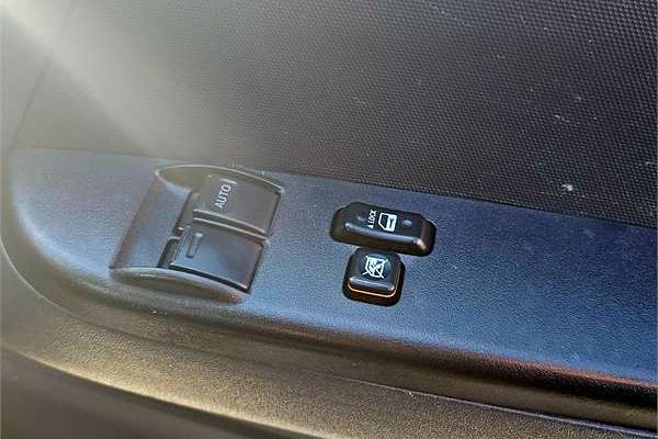 2012 Toyota Hiace TRH201R LWB